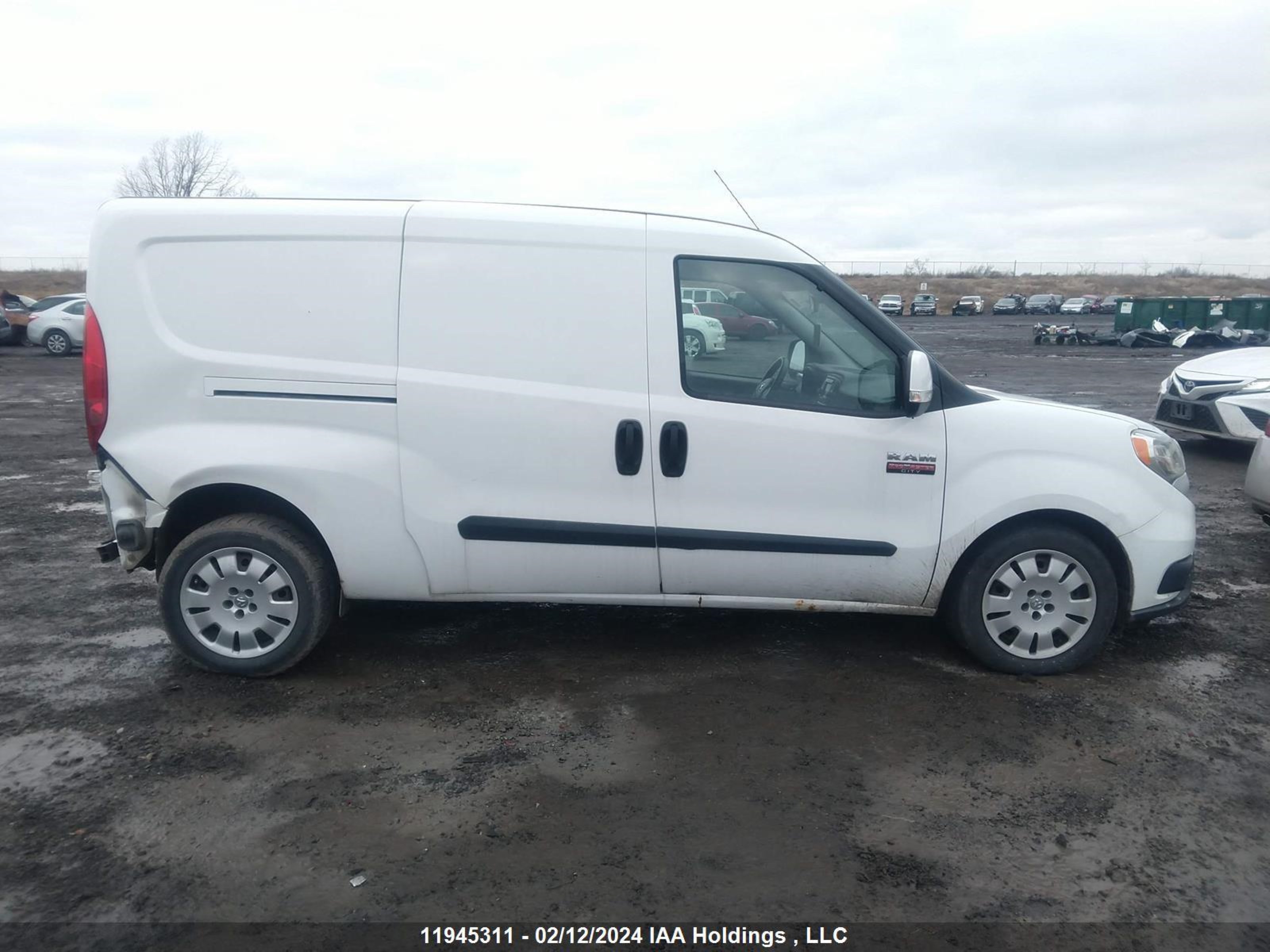 Photo 12 VIN: ZFBERFDTXF6950460 - RAM PROMASTER CITY 