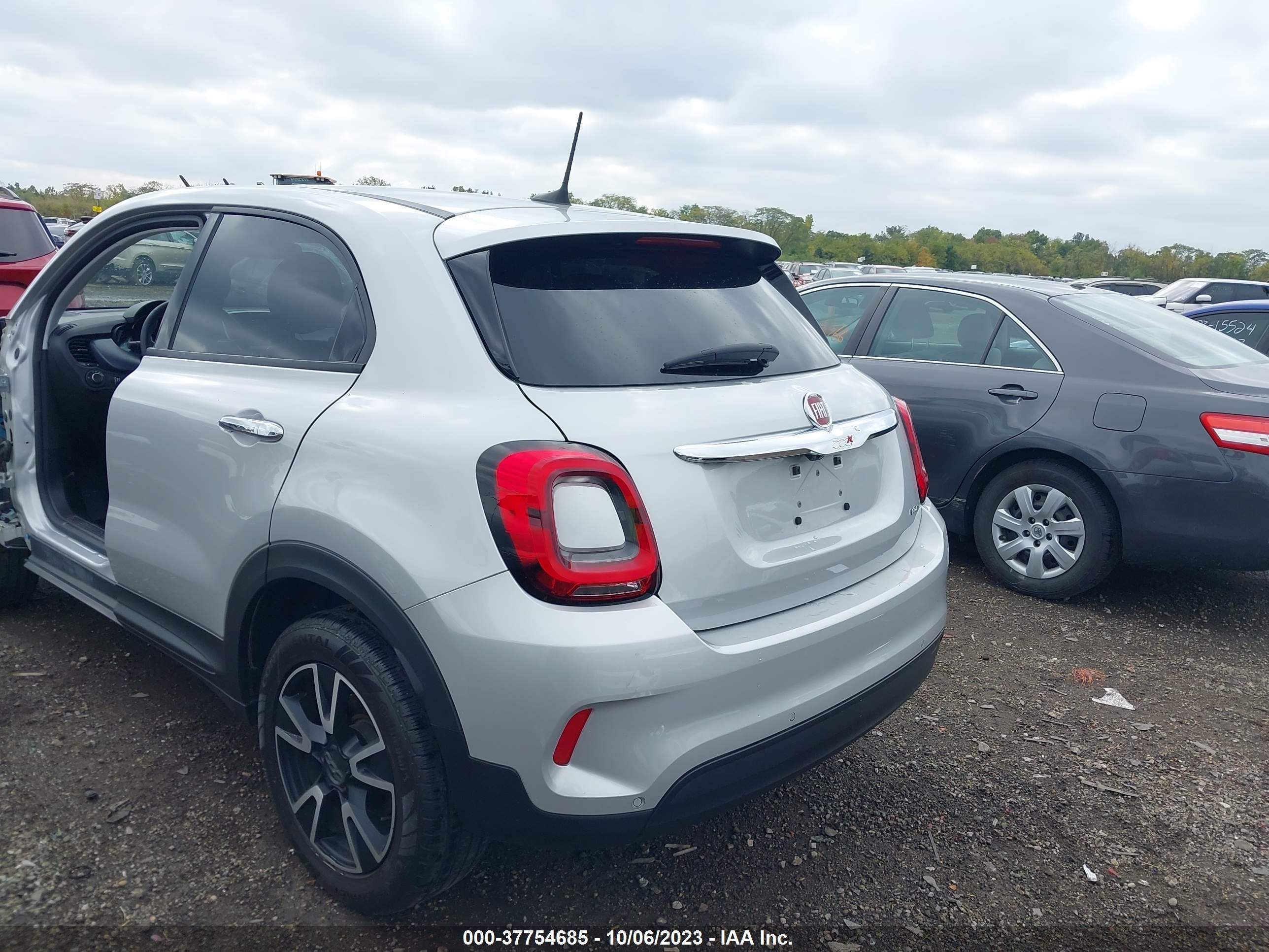 Photo 15 VIN: ZFBNF3A19MP925017 - FIAT 500X 