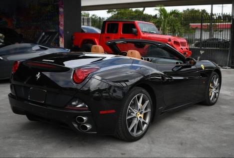 Photo 3 VIN: ZFF65LJA2C0188241 - FERRARI CALIFORNIA 