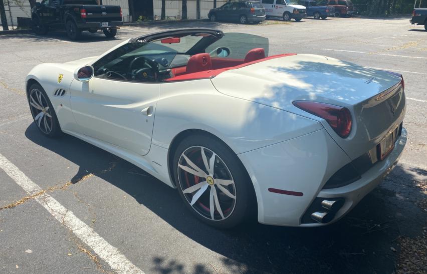 Photo 2 VIN: ZFF65LJA3A0172062 - FERRARI CALIFORNIA 