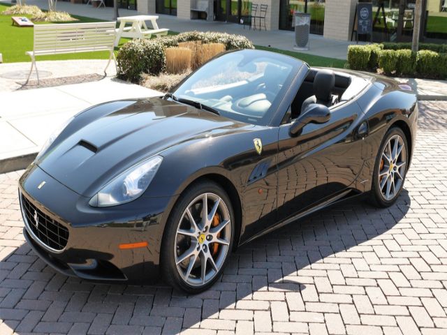 Photo 2 VIN: ZFF65LJA4C0187074 - FERRARI CALIFORNIA 