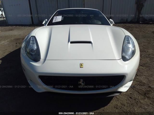 Photo 5 VIN: ZFF65LJA8A0172042 - FERRARI CALIFORNIA 