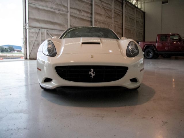 Photo 3 VIN: ZFF65LJA9C0189046 - FERRARI CALIFORNIA 