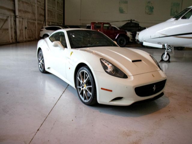 Photo 8 VIN: ZFF65LJA9C0189046 - FERRARI CALIFORNIA 