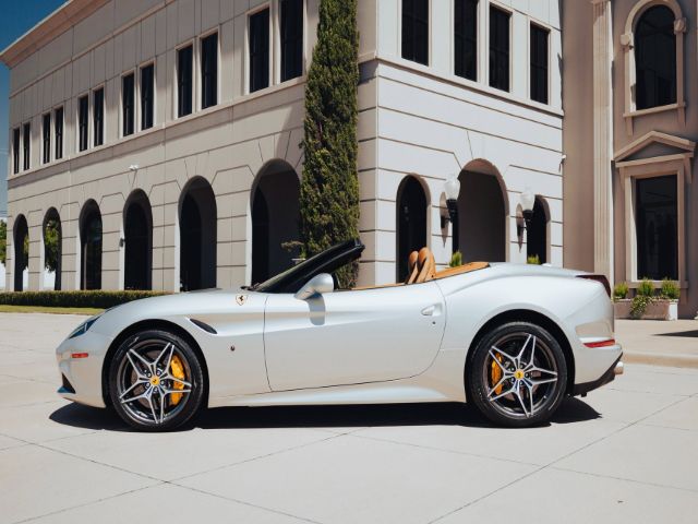 Photo 2 VIN: ZFF77XJA0G0214511 - FERRARI CALIFORNIA 