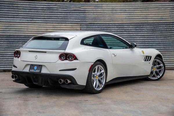 Photo 3 VIN: ZFF82YNA5J0233405 - FERRARI GTC 4 LUSS 