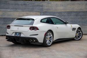 Photo 3 VIN: ZFF82YNA5J0233405 - FERRARI GTC 4 LUSS 