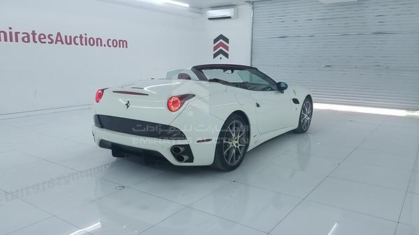 Photo 11 VIN: ZFFTJ65T1E0198371 - FERRARI CALIFORNIA 