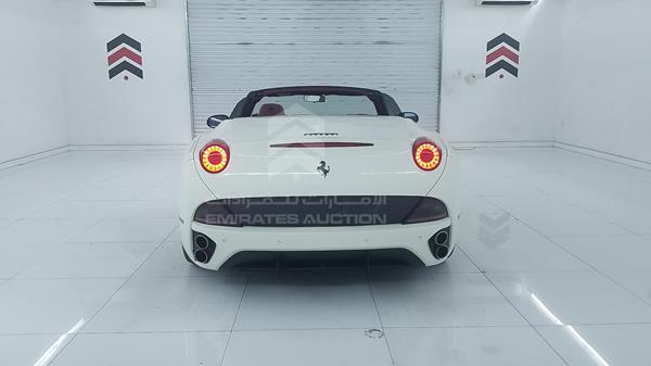 Photo 9 VIN: ZFFTJ65T1E0198371 - FERRARI CALIFORNIA 