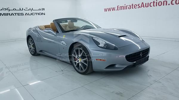 Photo 16 VIN: ZFFTJ65T4D0195768 - FERRARI CALIFORNIA 