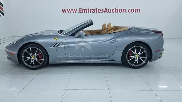 Photo 8 VIN: ZFFTJ65T4D0195768 - FERRARI CALIFORNIA 