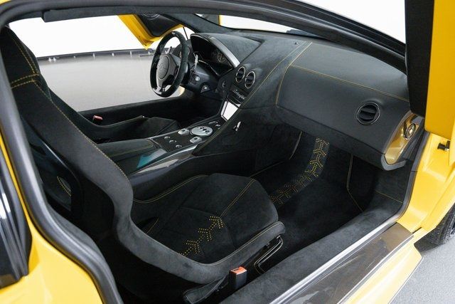 Photo 8 VIN: ZHWBU8AH8ALA03741 - LAMBORGHINI MURCIELAGO 