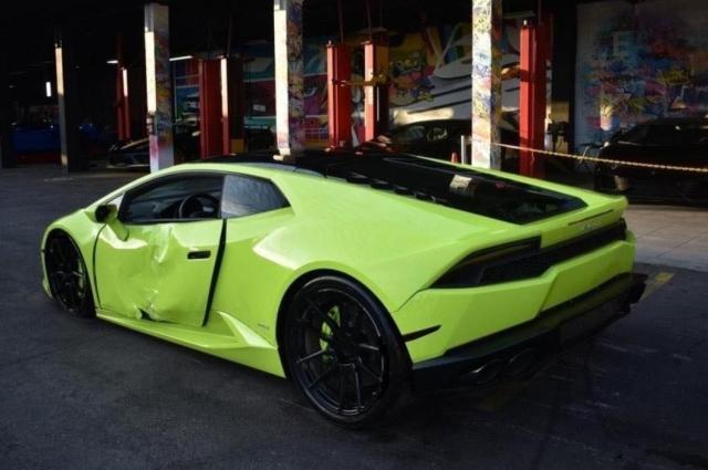 Photo 2 VIN: ZHWUC1ZF8FLA03140 - LAMBORGHINI HURACAN 