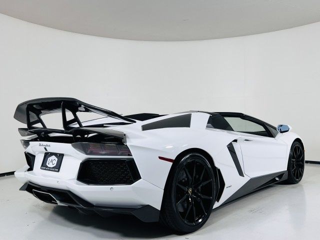 Photo 2 VIN: ZHWUR1ZD5ELA02328 - LAMBORGHINI AVENTADOR 