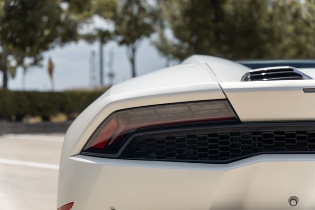 Photo 6 VIN: ZHWUR1ZF5GLA05136 - LAMBORGHINI HURACAN 