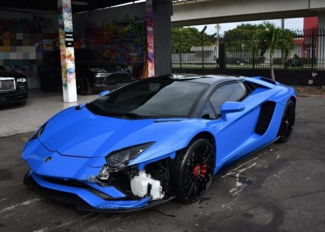 Photo 1 VIN: ZHWUV4ZD4JLA07642 - LAMBORGHINI AVENTADOR 