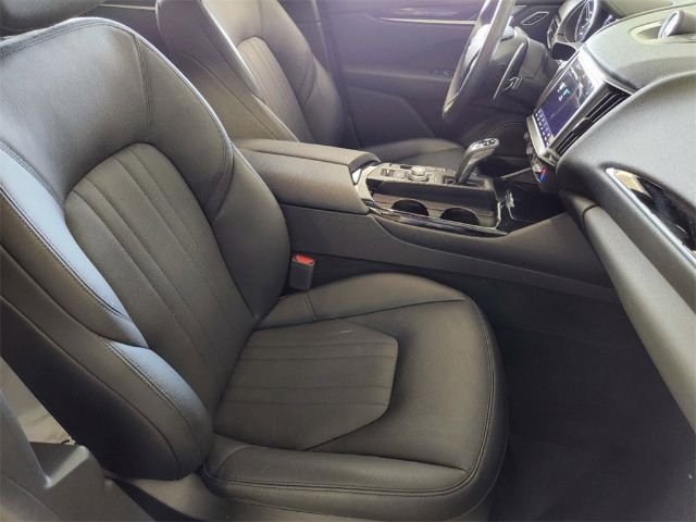 Photo 2 VIN: ZN661XUA1NX389103 - MASERATI LEVANTE 