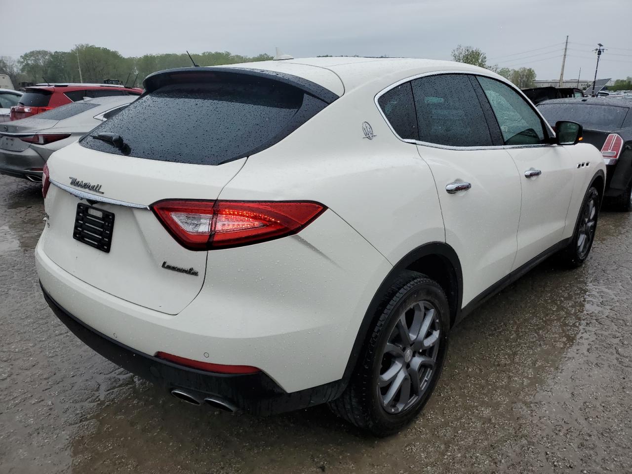 Photo 2 VIN: ZN661XUA5JX274563 - MASERATI LEVANTE 