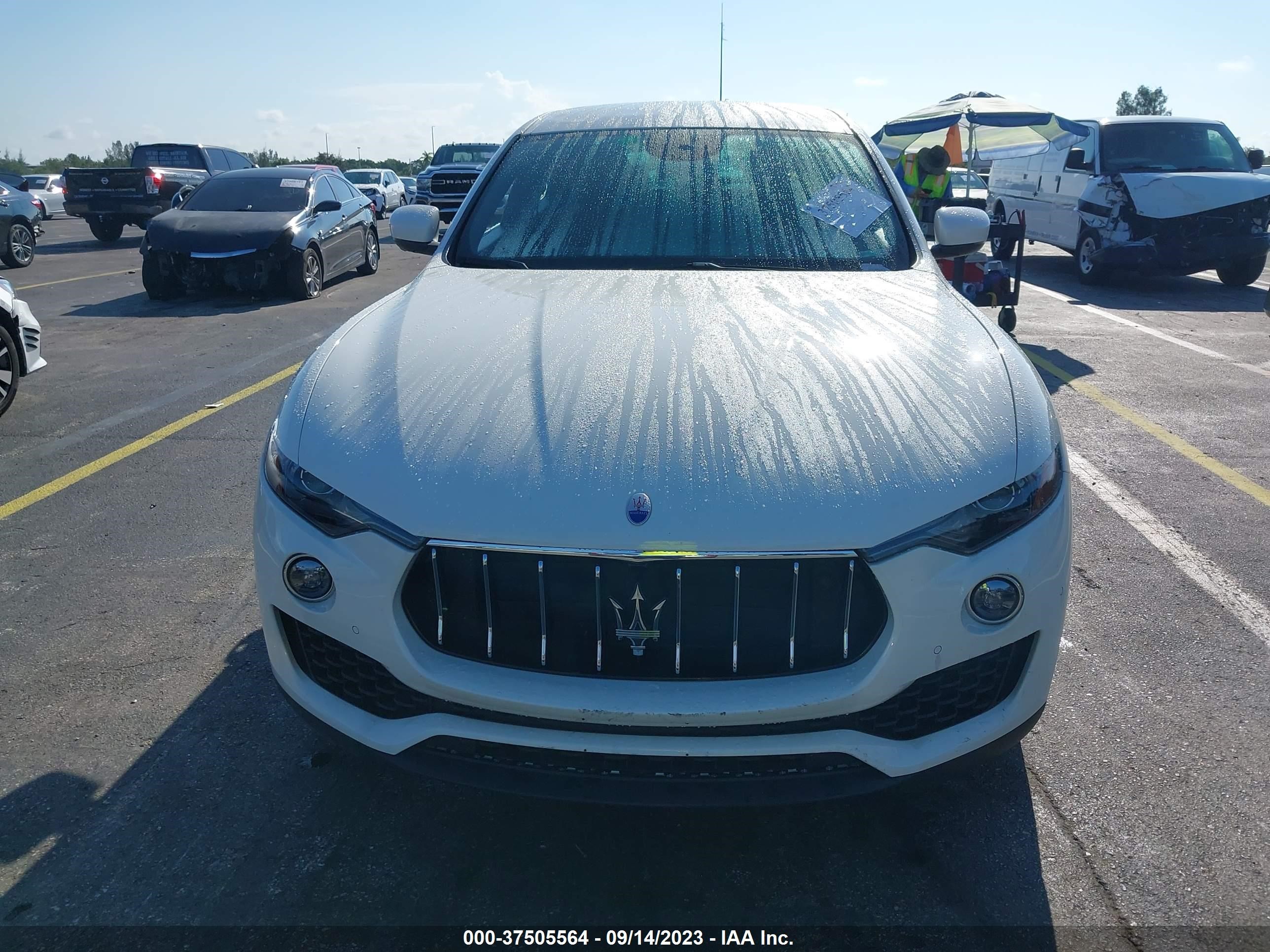 Photo 11 VIN: ZN661XUA5JX302099 - MASERATI LEVANTE 