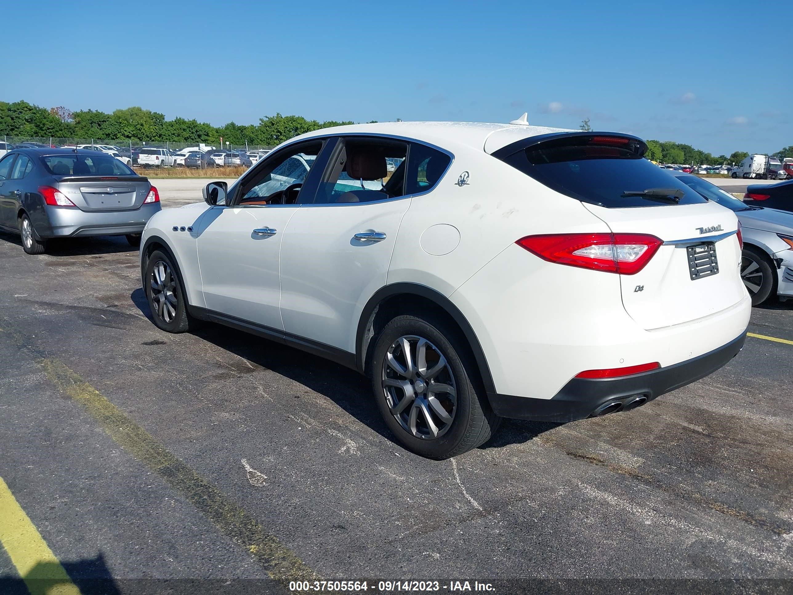 Photo 2 VIN: ZN661XUA5JX302099 - MASERATI LEVANTE 