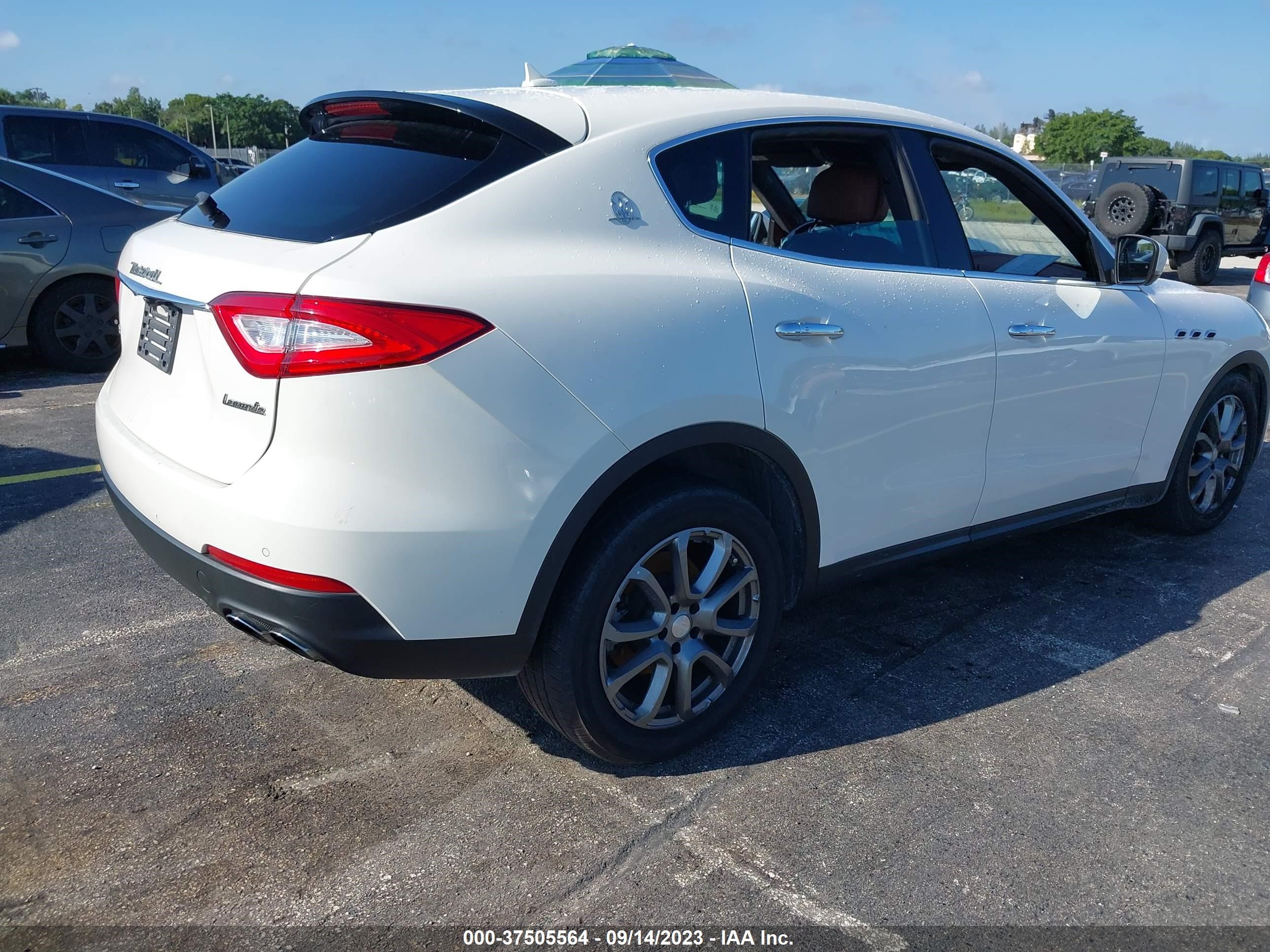 Photo 3 VIN: ZN661XUA5JX302099 - MASERATI LEVANTE 