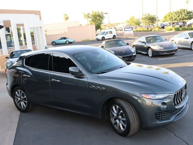 Photo 8 VIN: ZN661XUA6HX215743 - MASERATI LEVANTE 