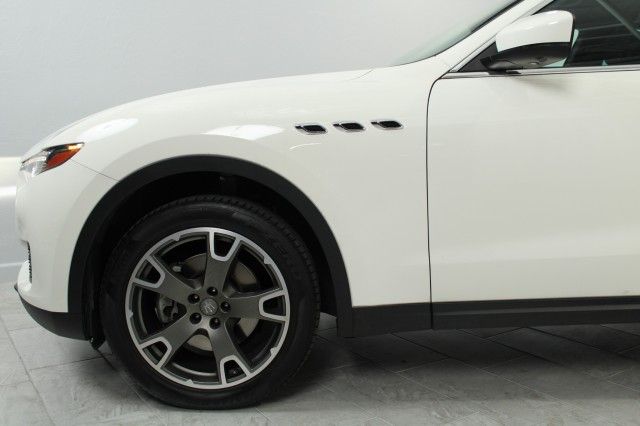 Photo 8 VIN: ZN661XUA6HX234454 - MASERATI LEVANTE 