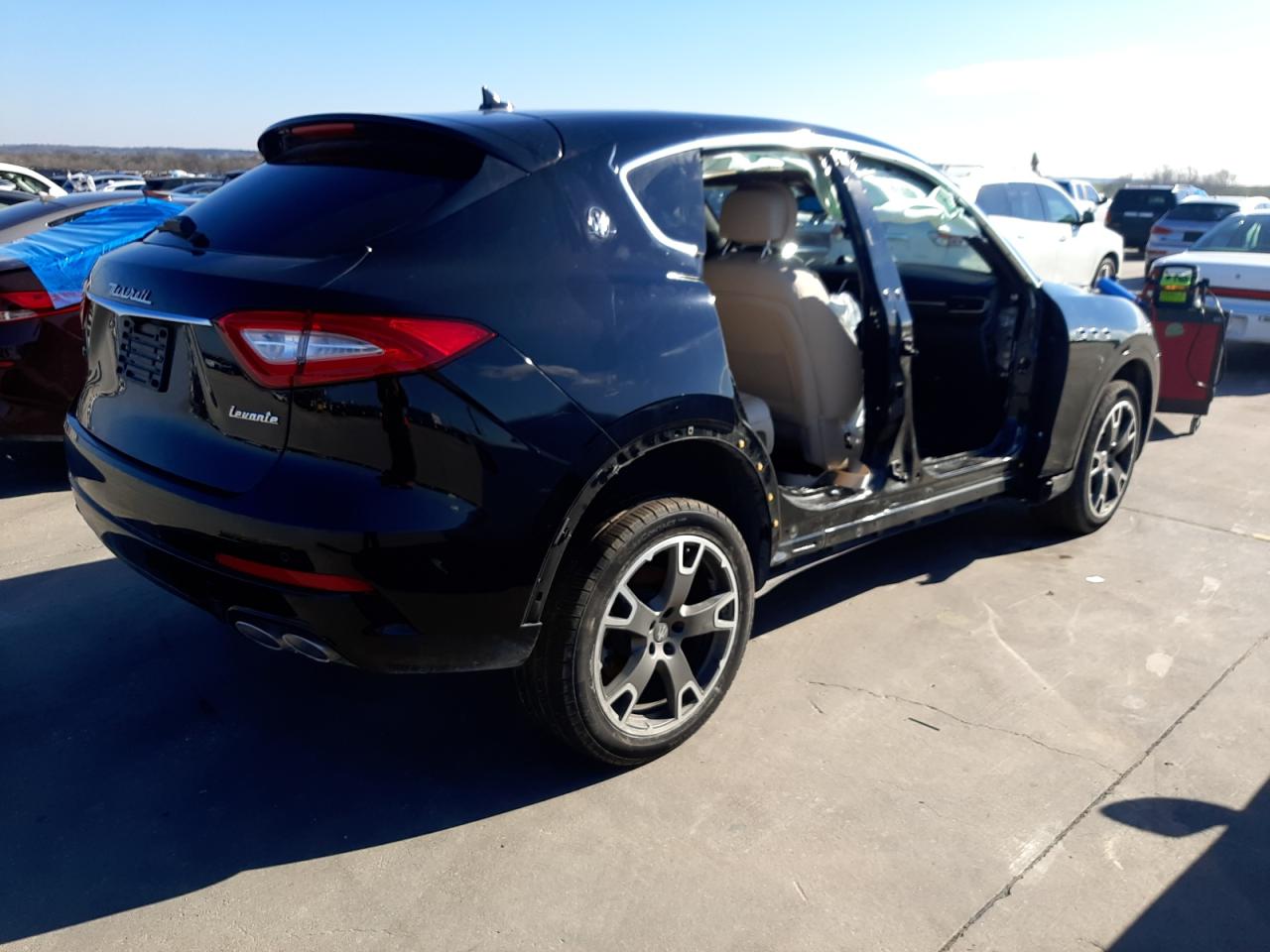 Photo 2 VIN: ZN661XUA7KX308360 - MASERATI LEVANTE 