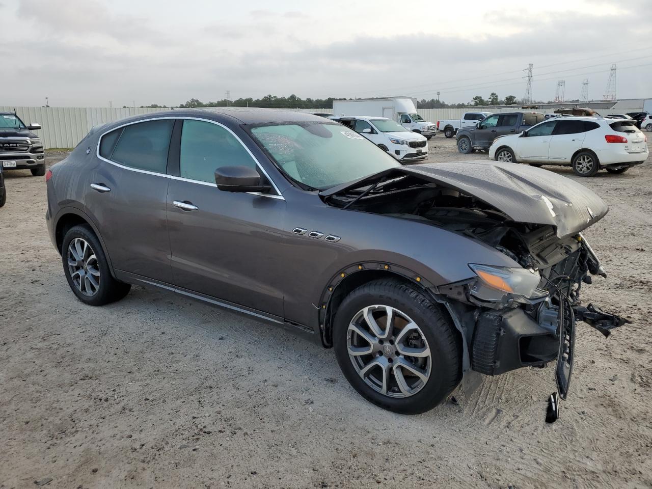 Photo 3 VIN: ZN661XUA7KX332769 - MASERATI LEVANTE 