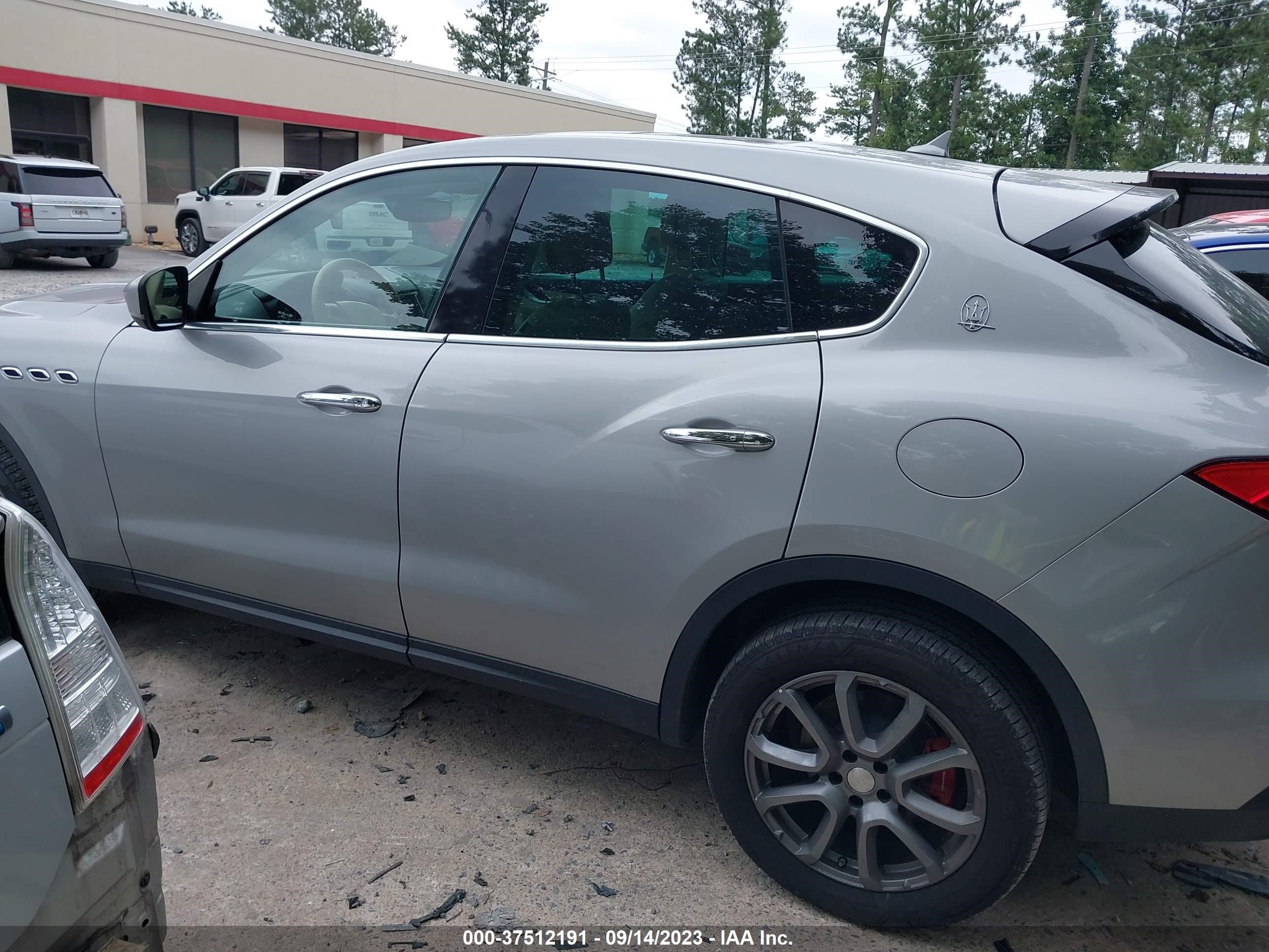 Photo 13 VIN: ZN661XUA8JX283435 - MASERATI LEVANTE 