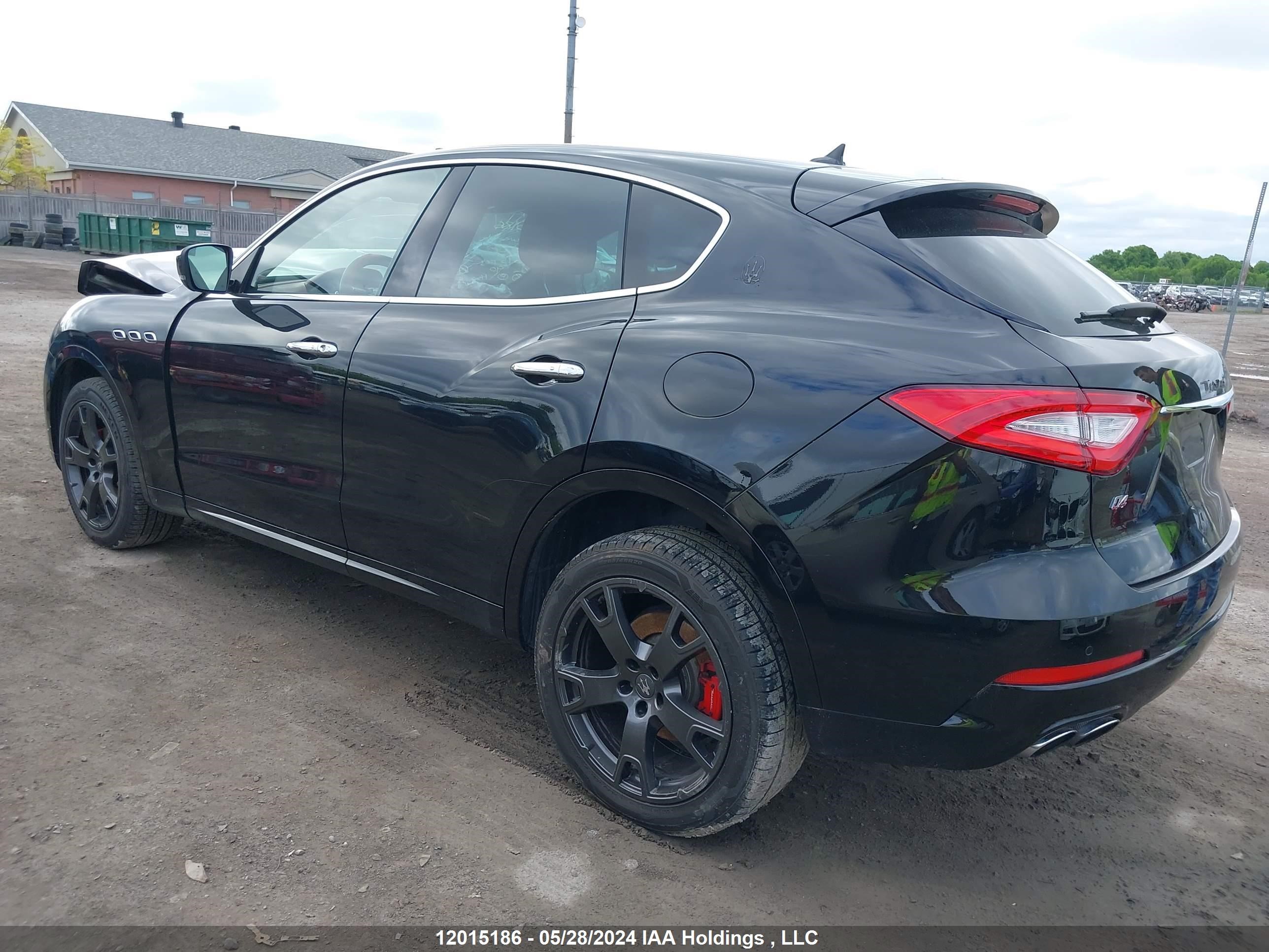 Photo 2 VIN: ZN661XUA9JX275943 - MASERATI LEVANTE 