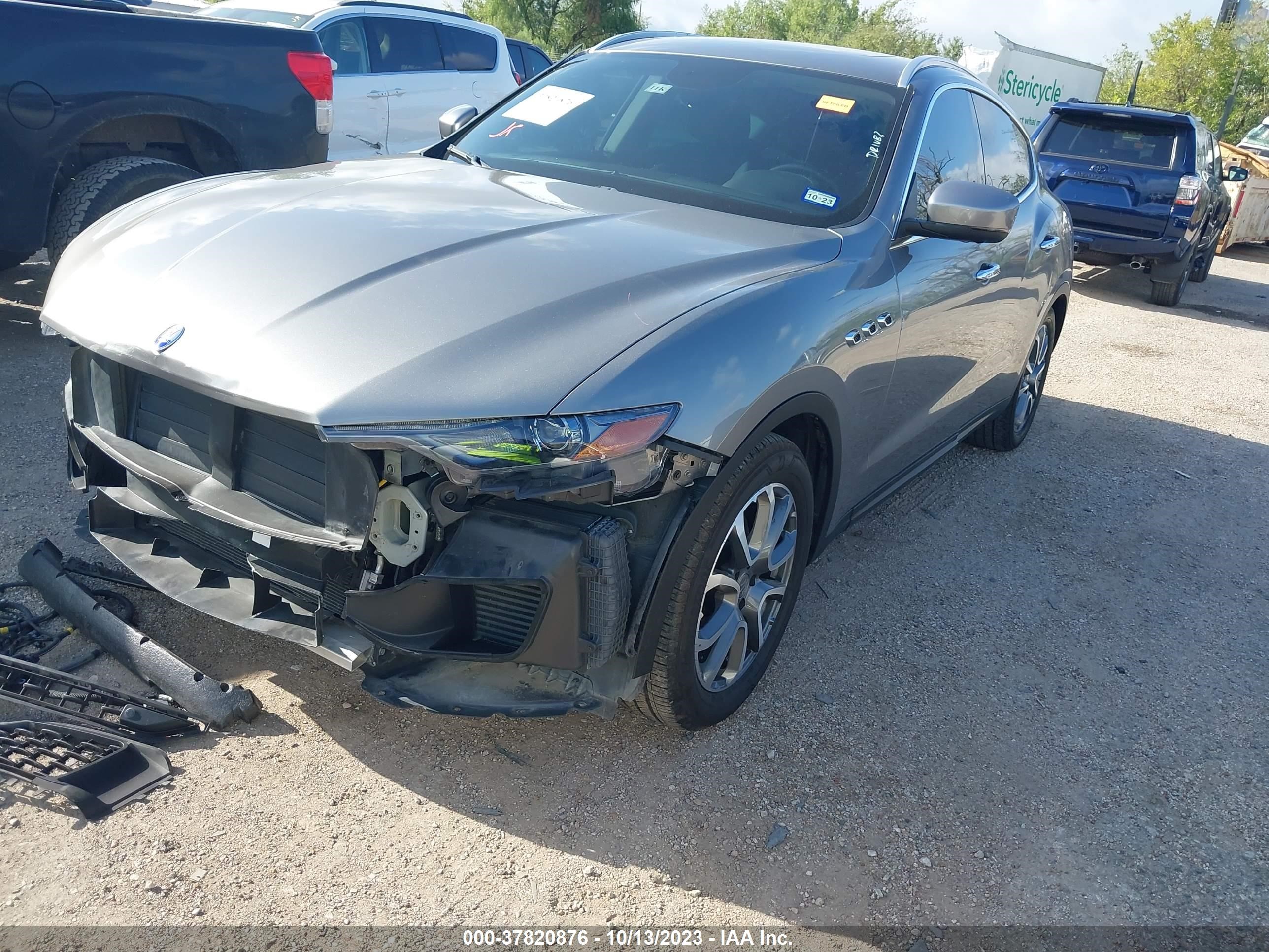 Photo 2 VIN: ZN661XUAXHX207189 - MASERATI LEVANTE 