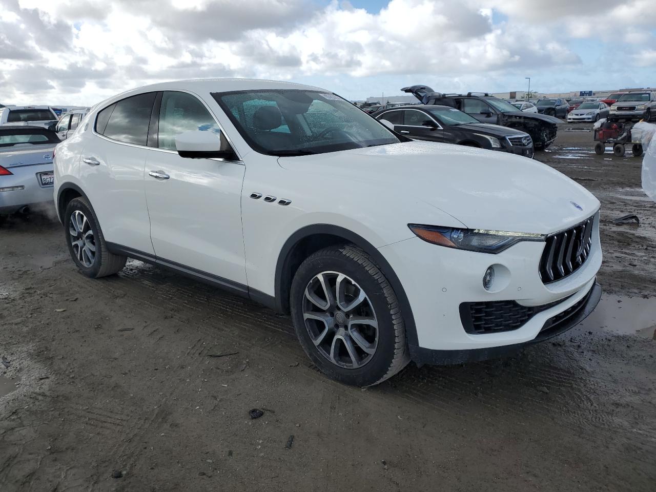 Photo 3 VIN: ZN661XUAXHX250088 - MASERATI LEVANTE 