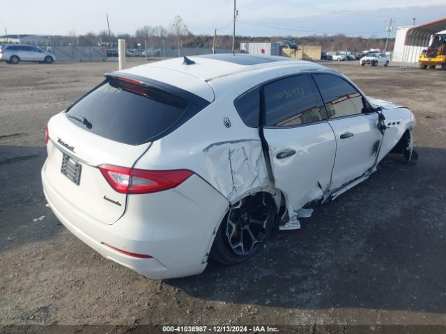 Photo 3 VIN: ZN661XUAXJX279001 - MASERATI LEVANTE 