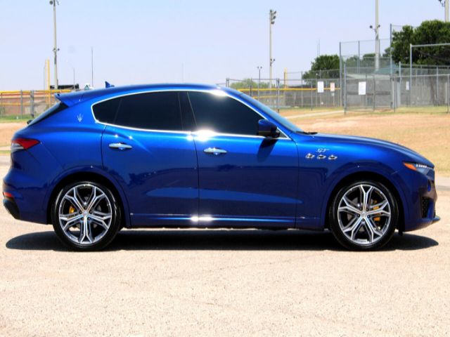 Photo 2 VIN: ZN661XUAXNX388127 - MASERATI LEVANTE BA 