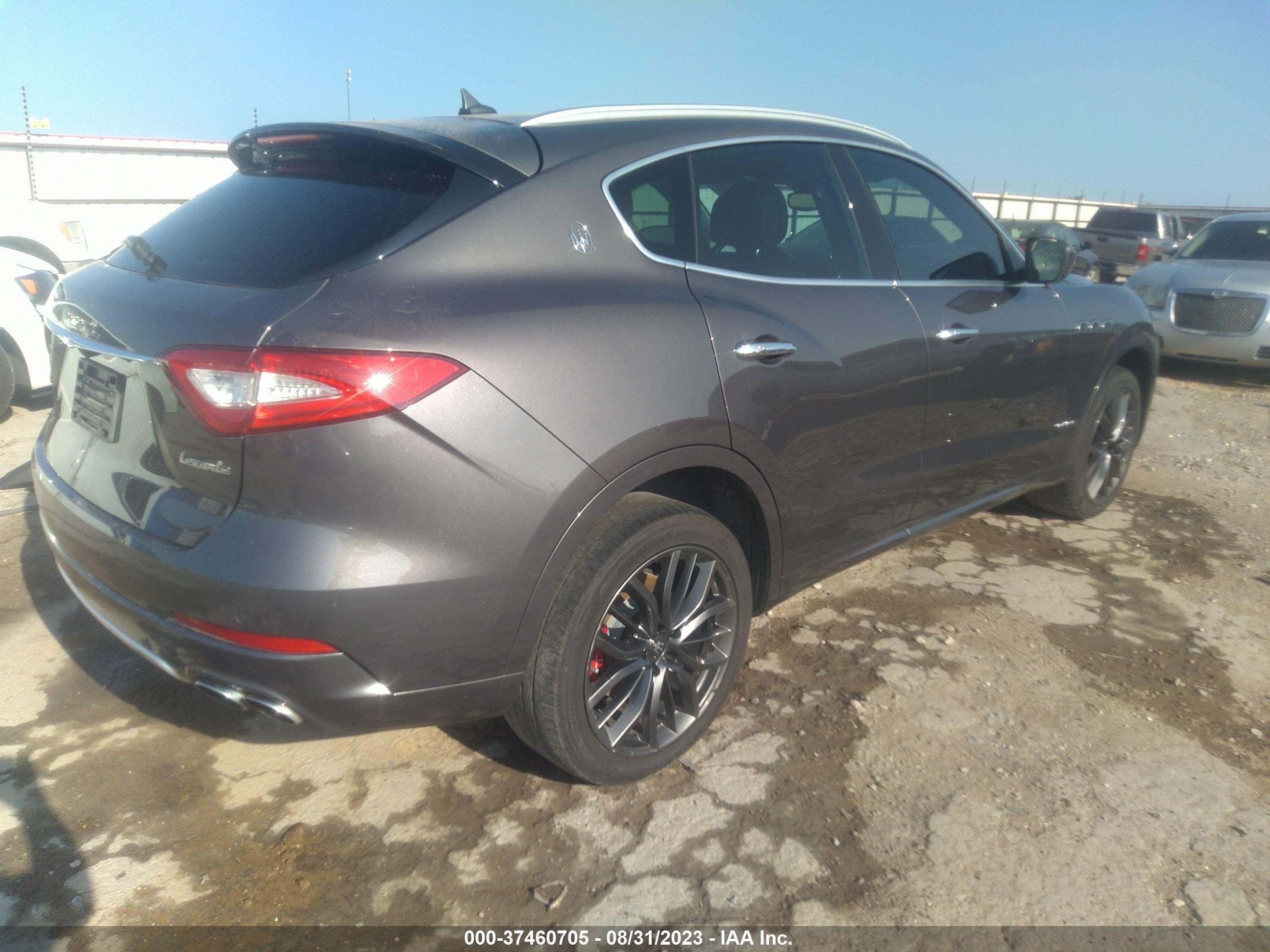 Photo 3 VIN: ZN661XUL1JX303543 - MASERATI LEVANTE 