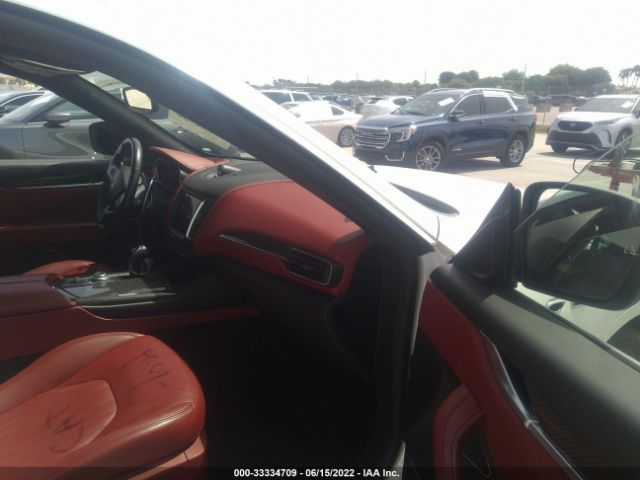 Photo 4 VIN: ZN661XUL6JX268899 - MASERATI LEVANTE 