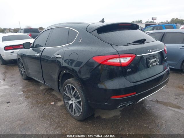 Photo 2 VIN: ZN661XUL8HX250673 - MASERATI LEVANTE 