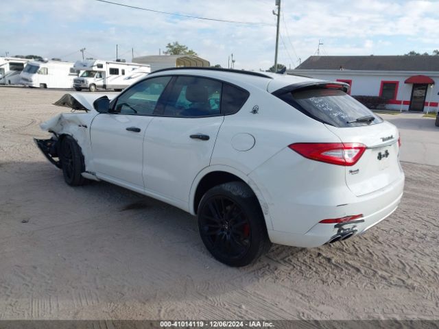 Photo 2 VIN: ZN661XUL9HX226205 - MASERATI LEVANTE 