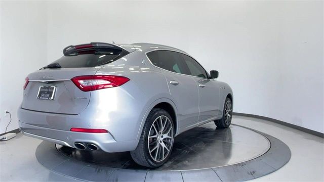 Photo 8 VIN: ZN661XUS4HX250533 - MASERATI LEVANTE 