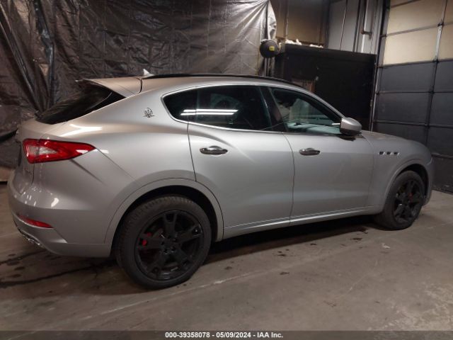 Photo 3 VIN: ZN661XUS7HX254432 - MASERATI LEVANTE 