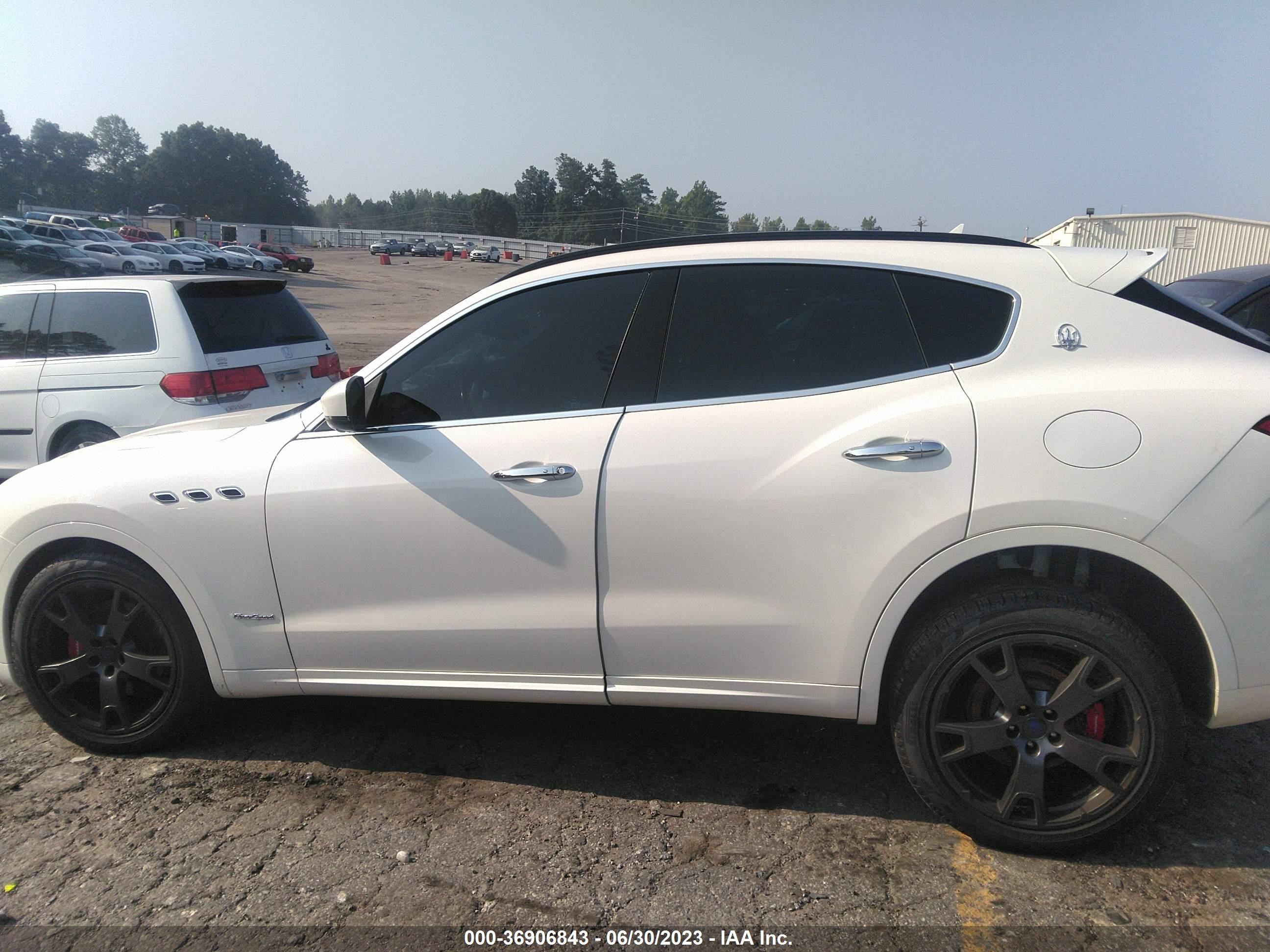 Photo 13 VIN: ZN661XUS9JX274655 - MASERATI LEVANTE 