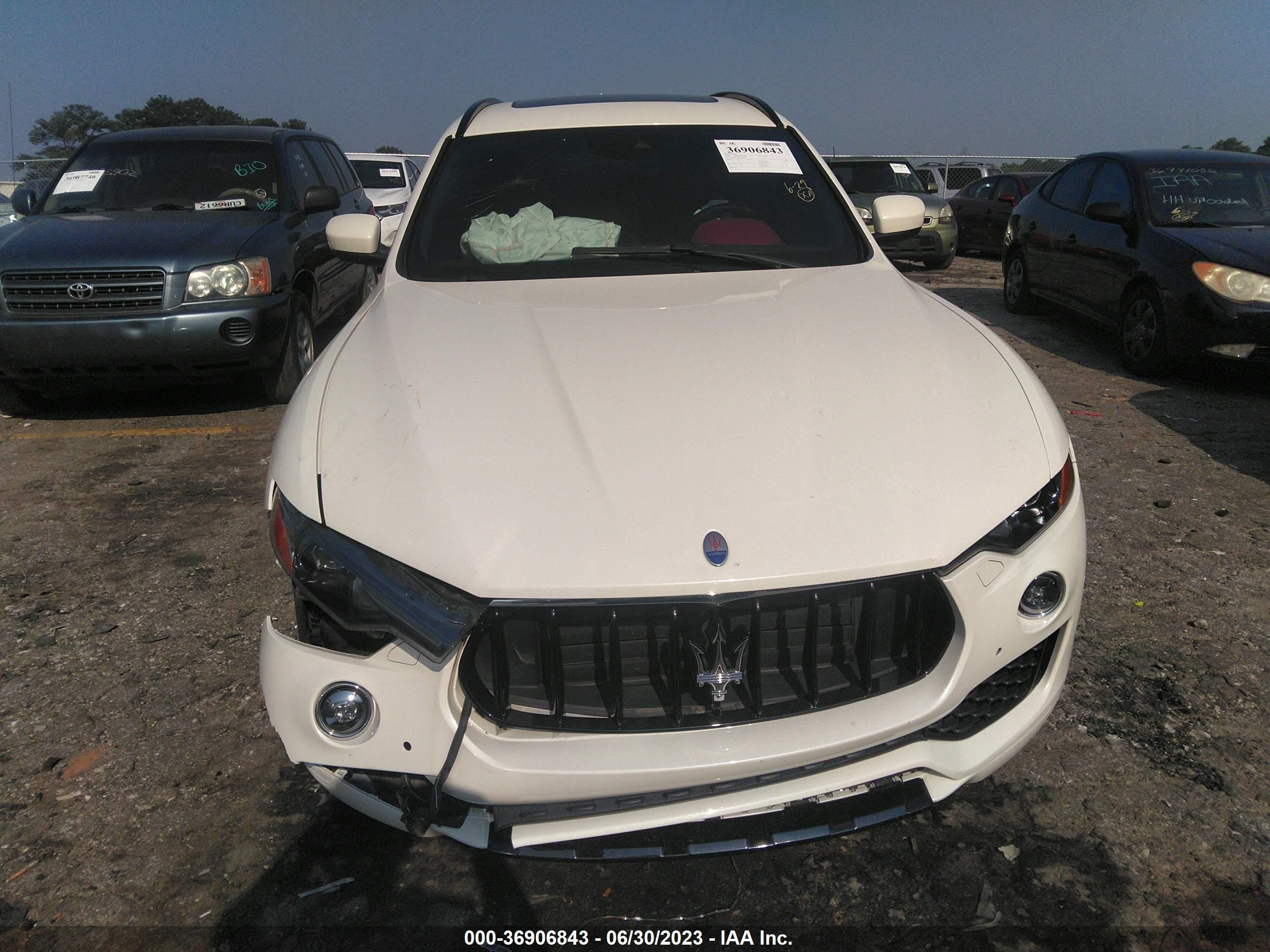 Photo 5 VIN: ZN661XUS9JX274655 - MASERATI LEVANTE 