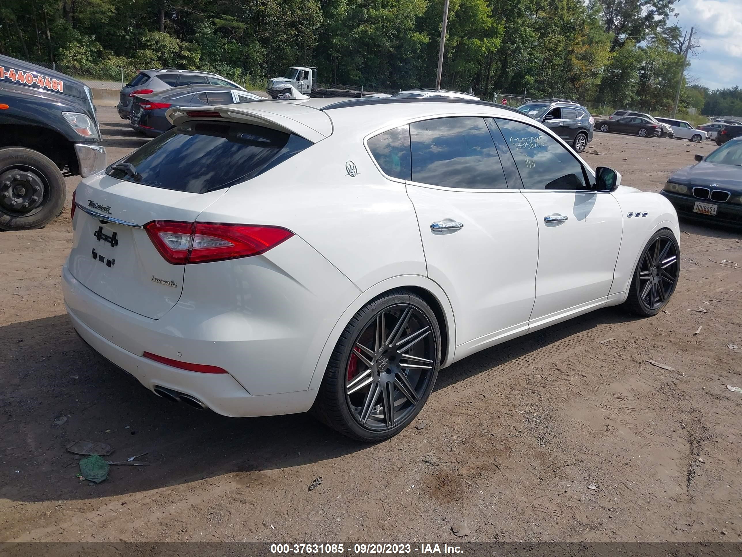 Photo 3 VIN: ZN661XUSXHX234191 - MASERATI LEVANTE 