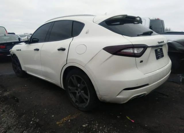 Photo 2 VIN: ZN661XUSXHX254425 - MASERATI LEVANTE 