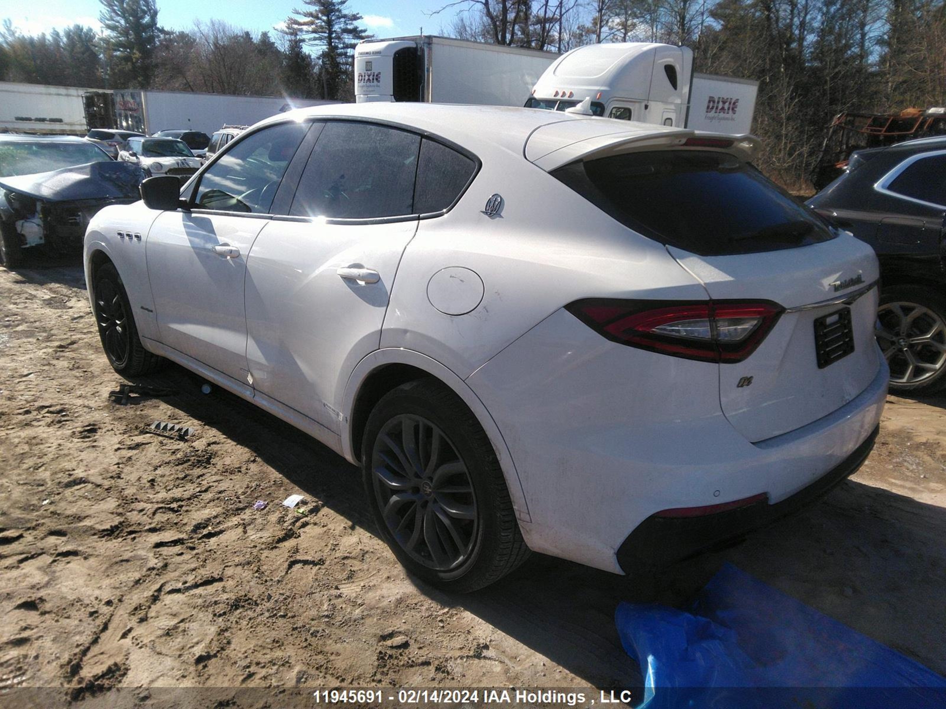 Photo 2 VIN: ZN661XUSXLX349253 - MASERATI LEVANTE 