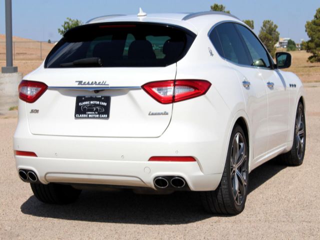 Photo 3 VIN: ZN661YUA6KX308274 - MASERATI LEVANTE 