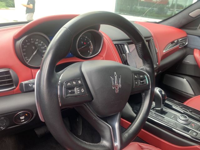 Photo 3 VIN: ZN661YUL4JX284282 - MASERATI LEVANTE 