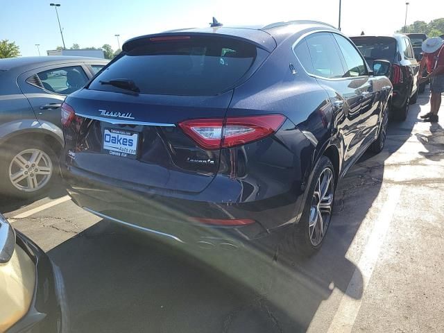 Photo 2 VIN: ZN661YUL7KX322282 - MASERATI LEVANTE 