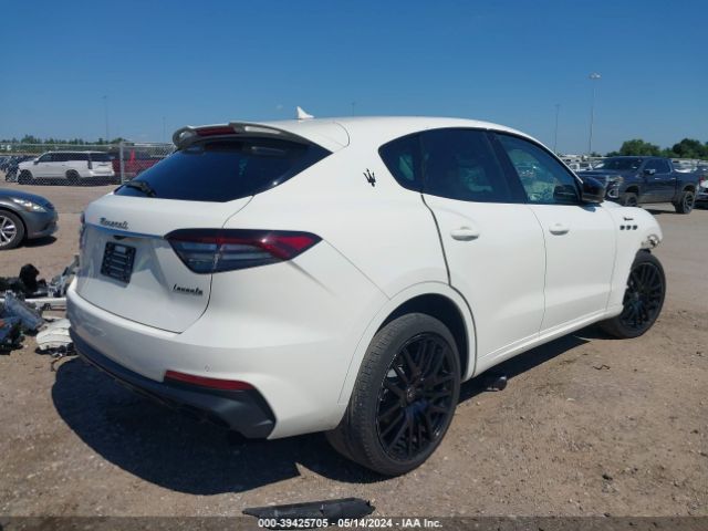 Photo 3 VIN: ZN661YUM0NX402942 - MASERATI LEVANTE 